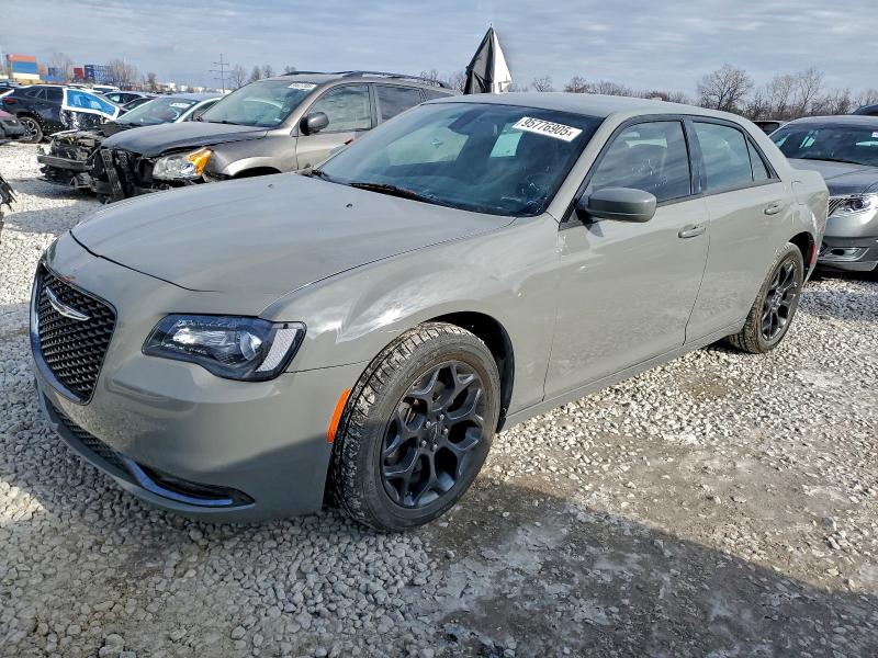 CHRYSLER 300 S 2019 with VIN 2C3CCAGG0KH586098 - Photo from auction
