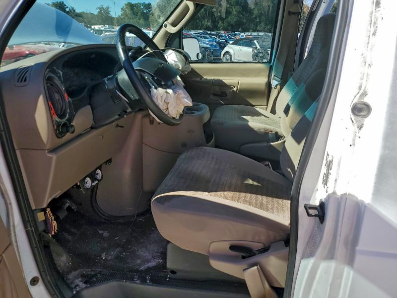 Photo 7 from auction – 2000 FORD ECONOLINE with VIN 1FTSE34SXYHA79942