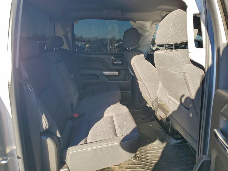 Photo 10 from auction – 2018 CHEVROLET SILVERADO with VIN 3GCUKREC4JG612394