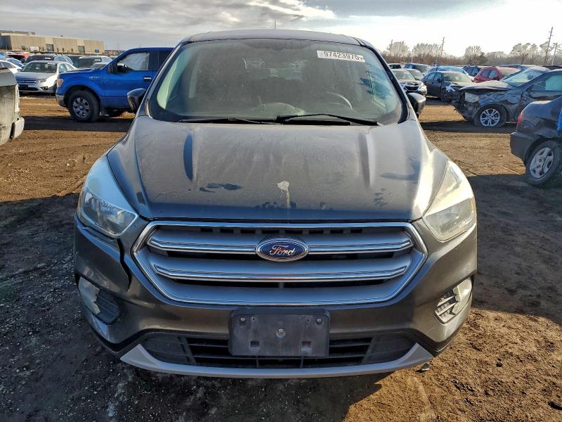 Photo 5 from auction – 2017 FORD ESCAPE SE with VIN 1FMCU0GD1HUC20841