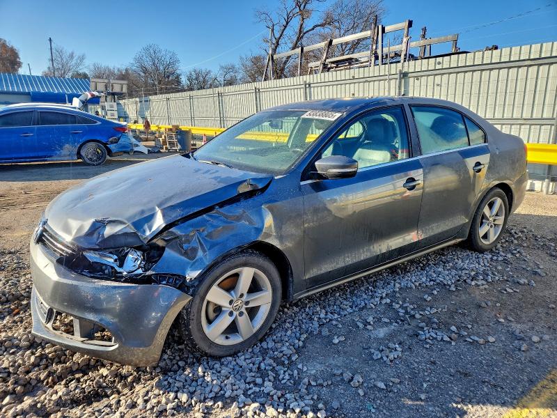 Photo 1 from auction – 2014 VOLKSWAGEN JETTA TDI with VIN 3VWLL7AJ3EM353337
