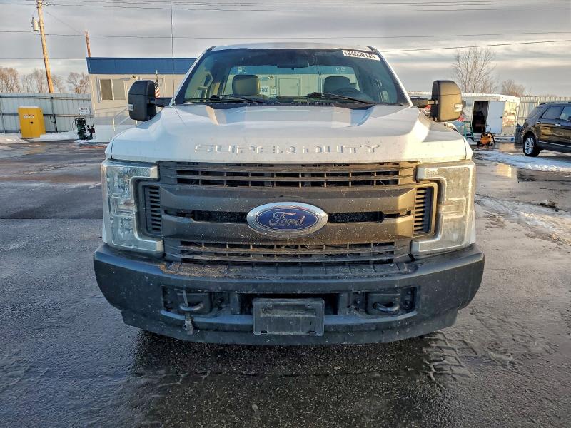Photo 5 from auction – 2017 FORD F250 SUPER with VIN 1FTBF2AT1HEE19808