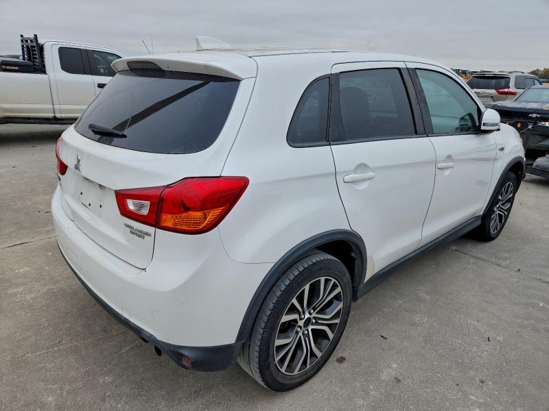 Photo 3 from auction – 2017 MITSUBISHI OUTLANDER with VIN JA4AP3AUXHZ007820