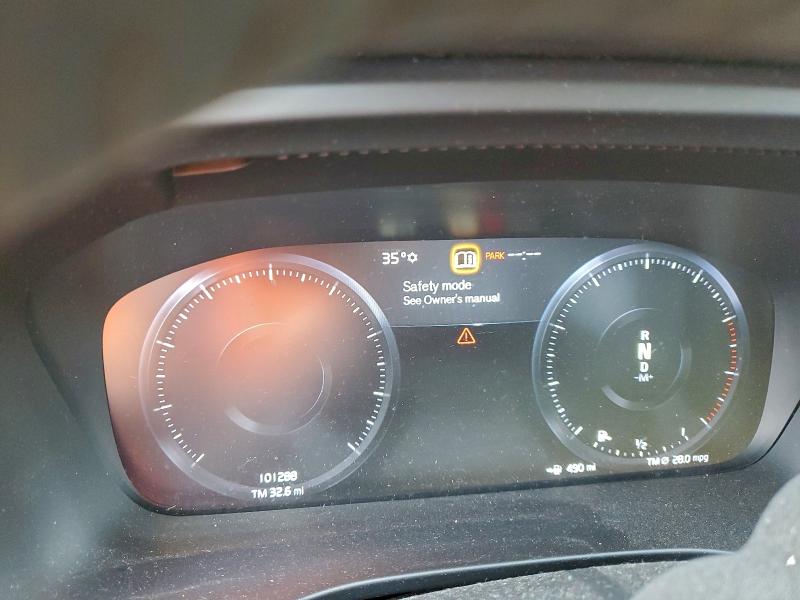 Photo 9 from auction – 2019 VOLVO XC40 T5 MO with VIN YV4162UK7K2089130