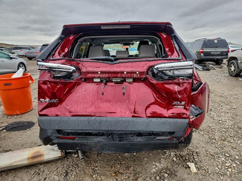 Photo 6 from auction – 2021 TOYOTA RAV4 XLE with VIN 2T3P1RFV7MW195910