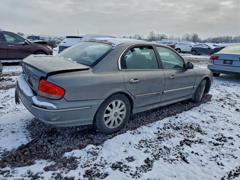 Photo 3 from auction – 2004 HYUNDAI SONATA GLS with VIN KMHWF35H74A985613