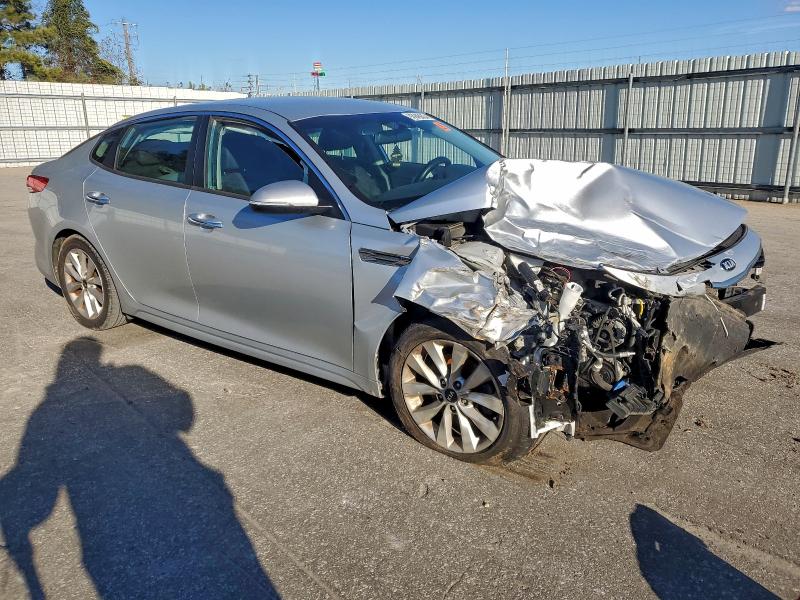 Photo 4 from auction – 2017 KIA OPTIMA LX with VIN 5XXGT4L34HG137861