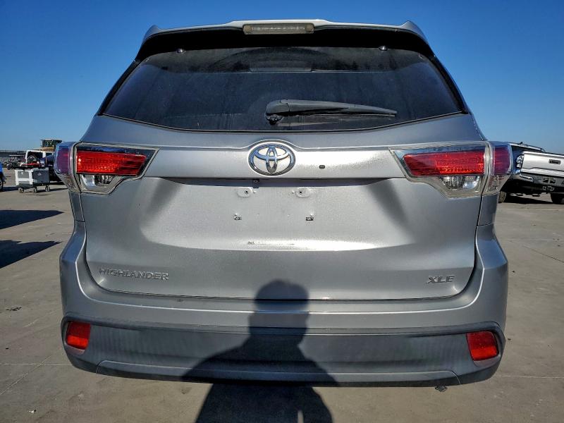 Photo 6 from auction – 2015 TOYOTA HIGHLANDER with VIN 5TDKKRFH8FS045181