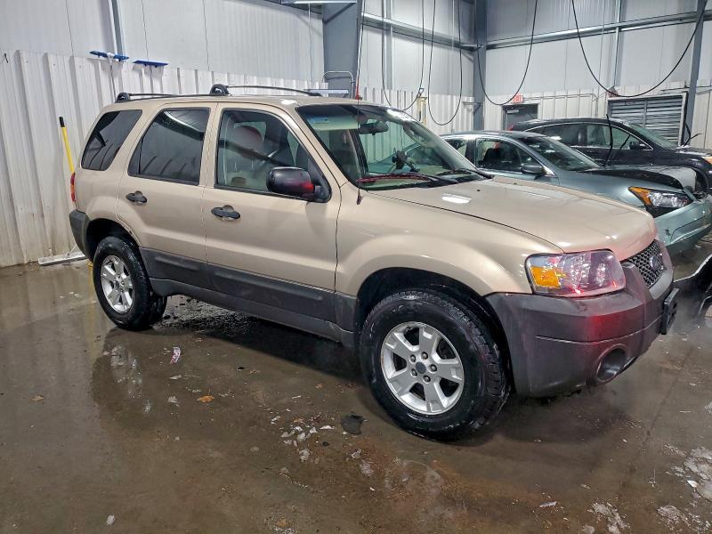 Photo 4 from auction – 2007 FORD ESCAPE XLT with VIN 1FMCU93147KA13094