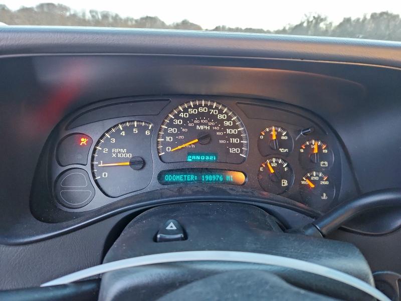 Photo 9 from auction – 2004 GMC NEW SIERRA with VIN 2GTEK19TX41338602