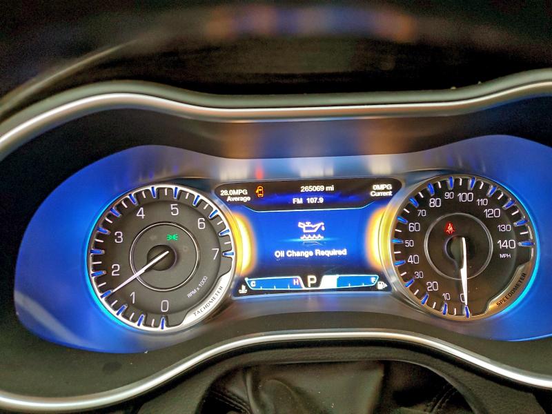 Photo 9 from auction – 2015 CHRYSLER 200 C with VIN 1C3CCCCB9FN544953