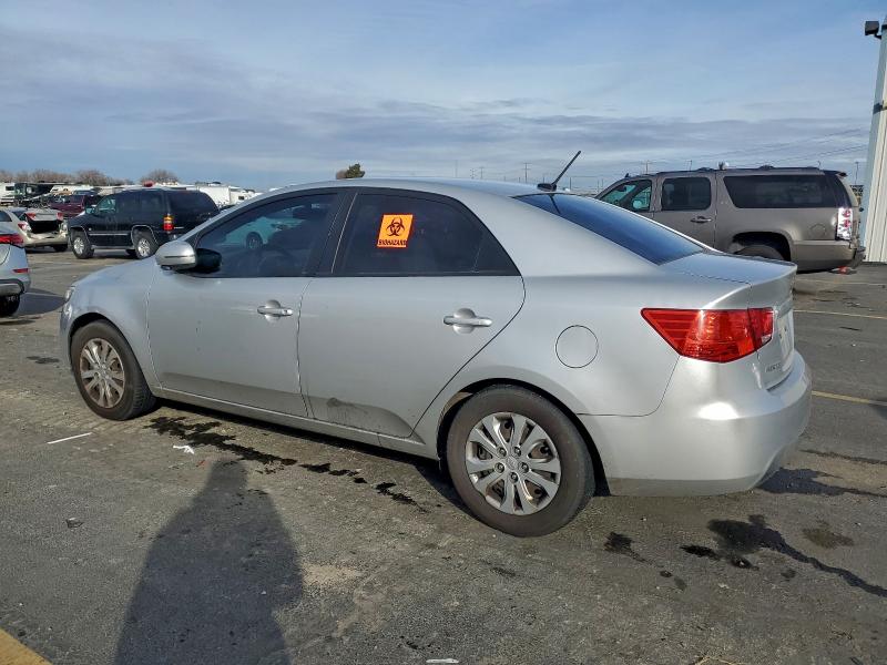 Photo 2 from auction – 2011 KIA FORTE EX with VIN KNAFU4A21B5425929