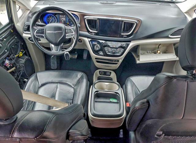 Photo 8 from auction – 2017 CHRYSLER PACIFICA with VIN 2C4RC1BG2HR820855