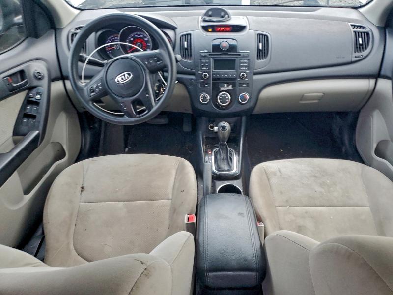 Photo 8 from auction – 2011 KIA FORTE with VIN KNAFU4A25B5354458