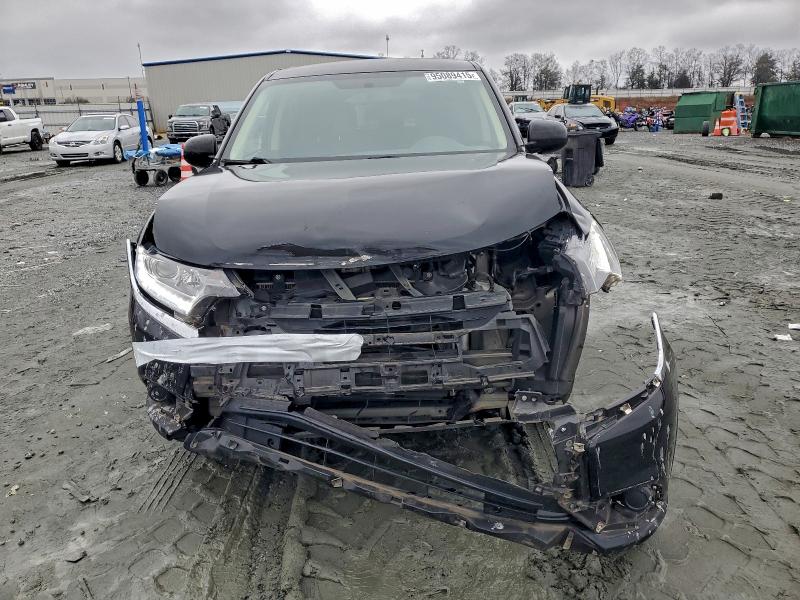 Photo 5 from auction – 2018 MITSUBISHI OUTLANDER with VIN JA4AD2A32JZ003602