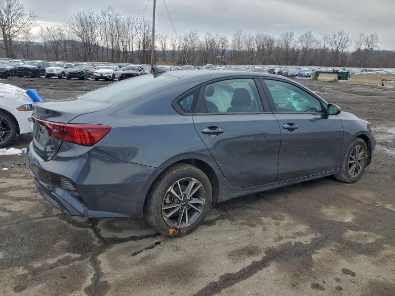 Photo 3 from auction – 2023 KIA FORTE LX with VIN 3KPF24AD2PE570967