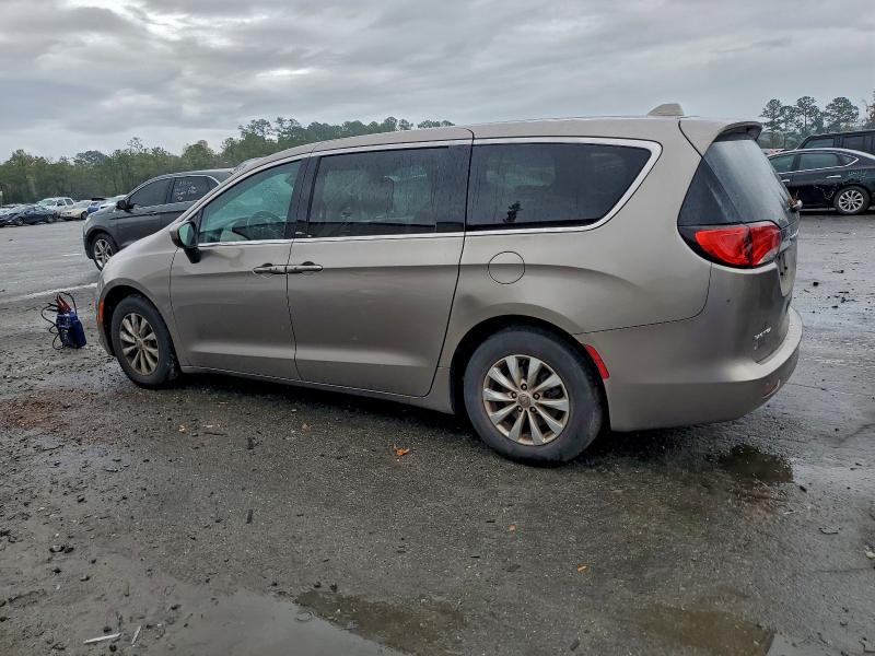Photo 2 from auction – 2017 CHRYSLER PACIFICA T with VIN 2C4RC1DGXHR593024
