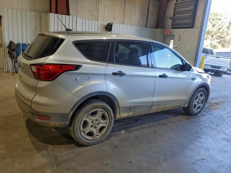 Photo 3 from auction – 2019 FORD ESCAPE with VIN 1FMCU0F73KUB66834