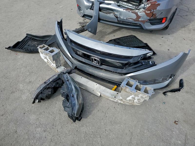 Photo 12 from auction – 2018 HONDA CIVIC with VIN 2HGFC2F69JH545704