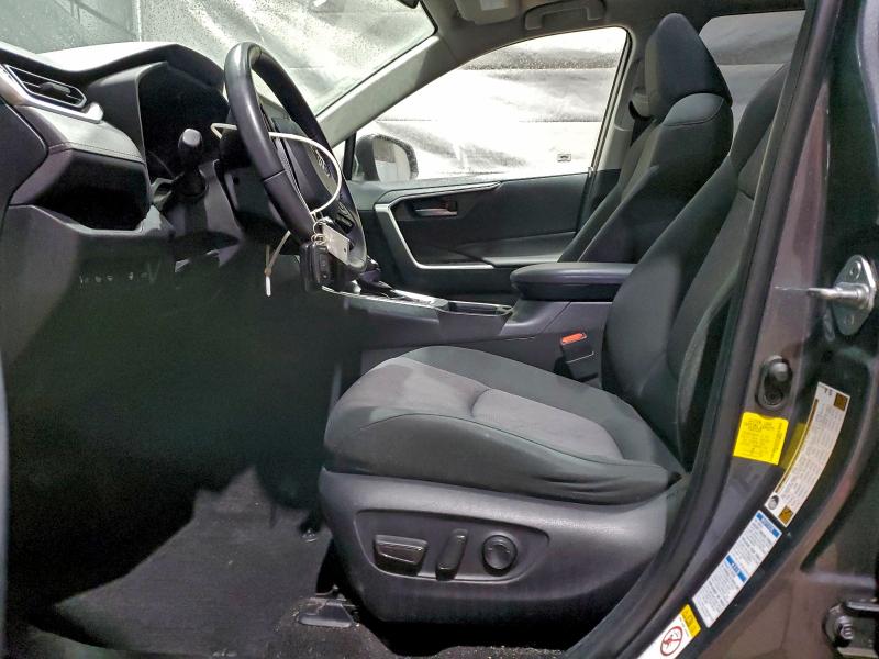Photo 7 from auction – 2019 TOYOTA RAV4 XLE with VIN JTMP1RFV9KD005065