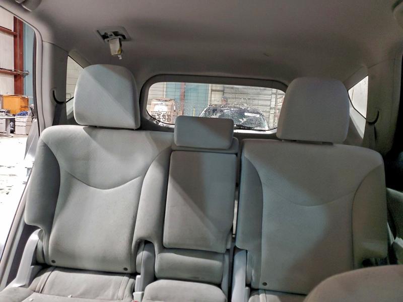 Photo 10 from auction – 2012 TOYOTA PRIUS V with VIN JTDZN3EU5C3110969