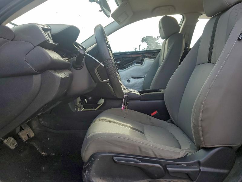 Photo 7 from auction – 2017 HONDA CIVIC LX with VIN 19XFC2E58HE021344