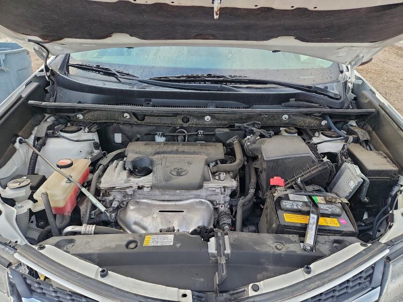 Photo 11 from auction – 2015 TOYOTA RAV4 LE with VIN JTMBFREV7FD148552