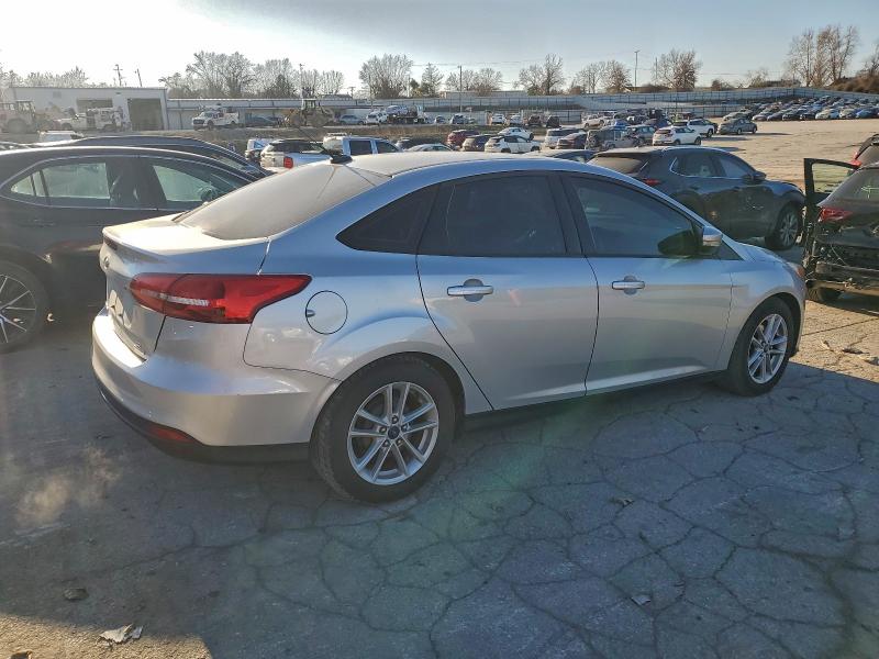 Photo 3 from auction – 2015 FORD FOCUS SE with VIN 1FADP3F26FL230369