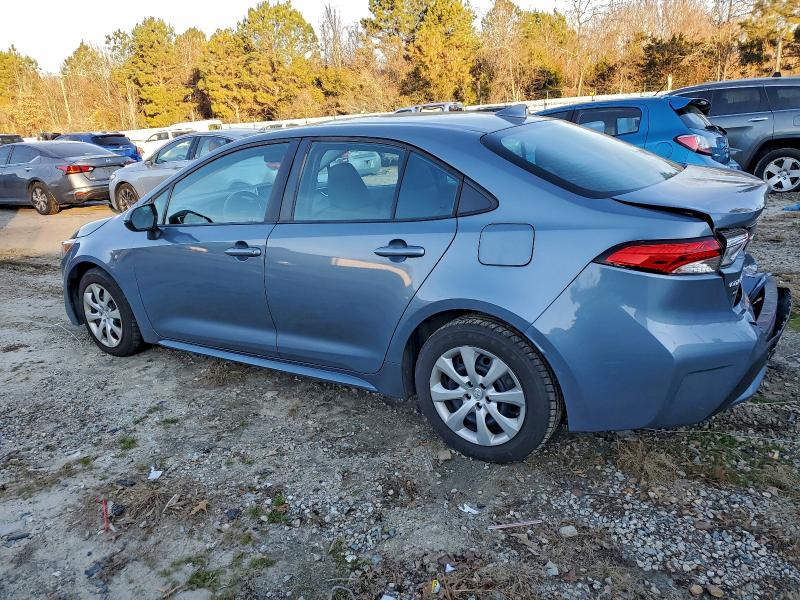 Photo 2 from auction – 2021 TOYOTA COROLLA LE with VIN 5YFEPMAE4MP170781