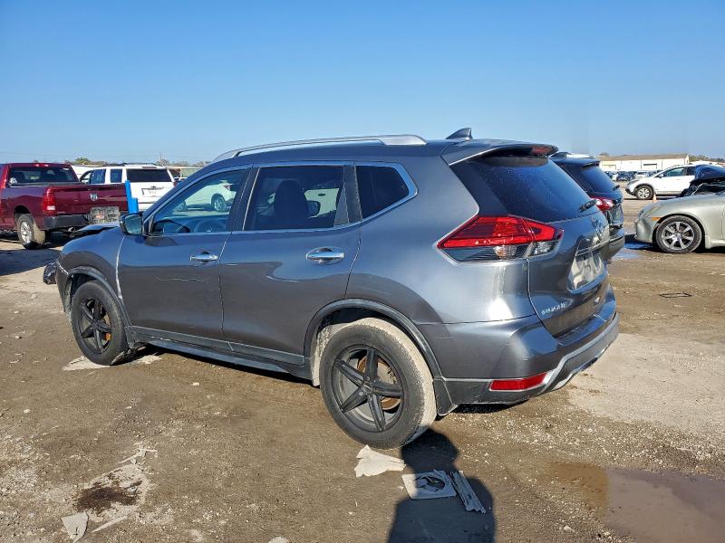 Photo 2 from auction – 2017 NISSAN ROGUE S with VIN KNMAT2MV1HP578706