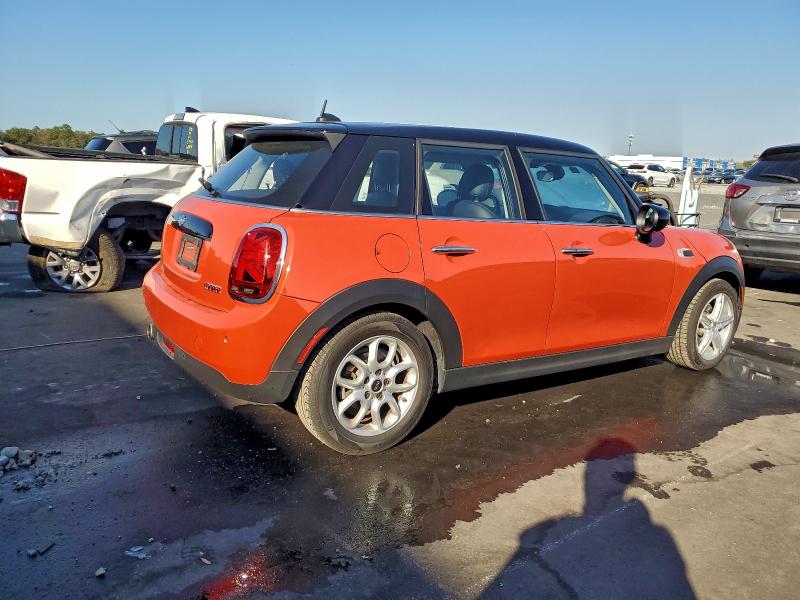 Photo 3 from auction – 2020 MINI COOPER with VIN WMWXU7C0XL2L89369