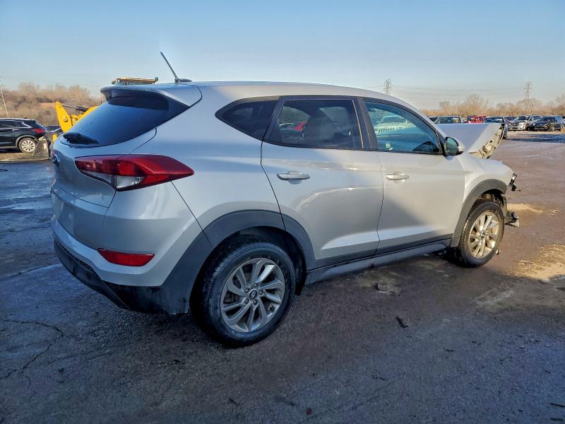 Photo 3 from auction – 2016 HYUNDAI TUCSON SE with VIN KM8J23A48GU144699