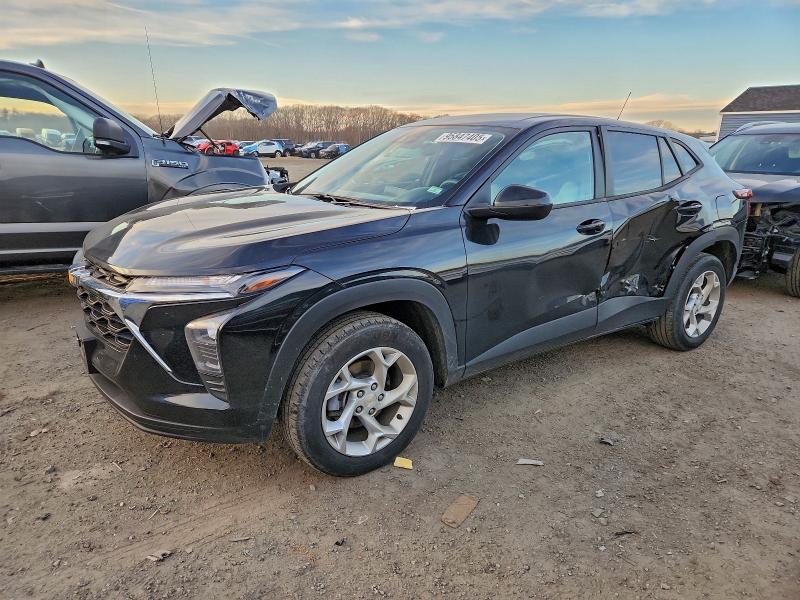 CHEVROLET TRAX LS 2024 with VIN KL77LFE2XRC111750 - Photo from auction