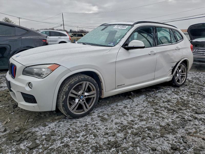 BMW X1 XDRIVE2 2015 with VIN WBAVL1C54FVY37059 - Photo from auction