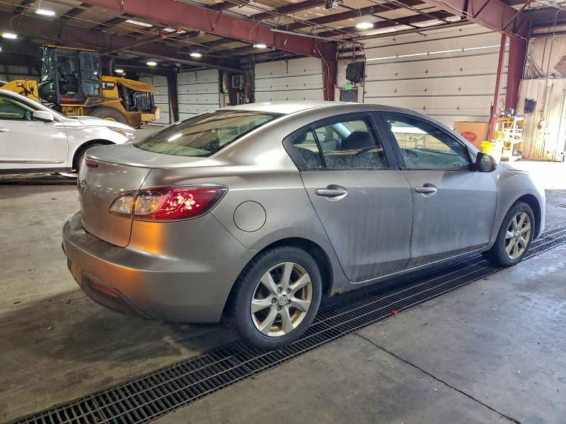 Photo 3 from auction – 2010 MAZDA 3 I with VIN JM1BL1SG7A1292368