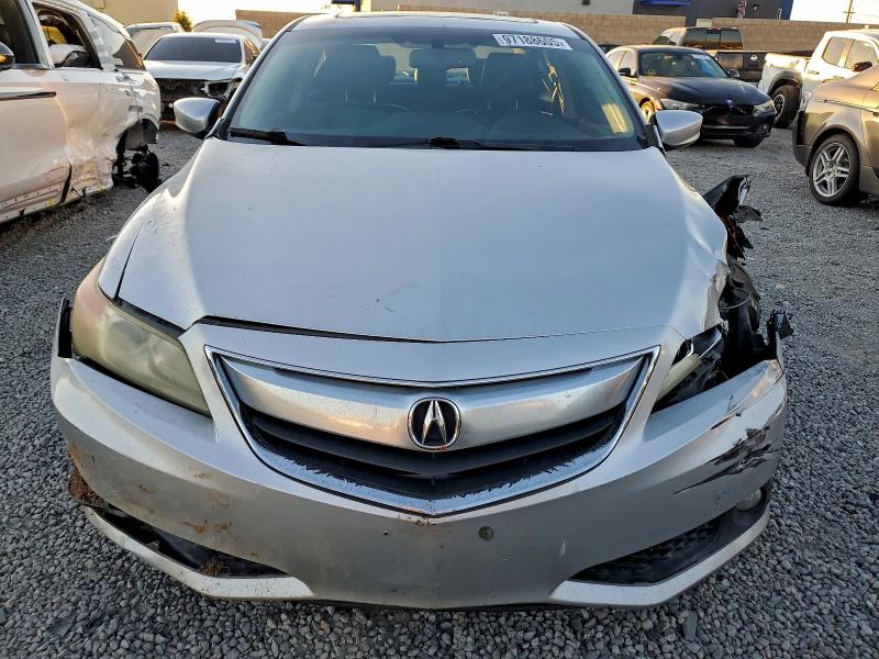 Photo 5 from auction – 2013 ACURA ILX with VIN 19VDE1F57DE002796