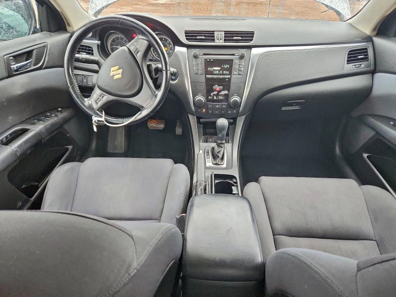 Photo 8 from auction – 2013 SUZUKI KIZASHI SE with VIN JS2RE9A33D6100351