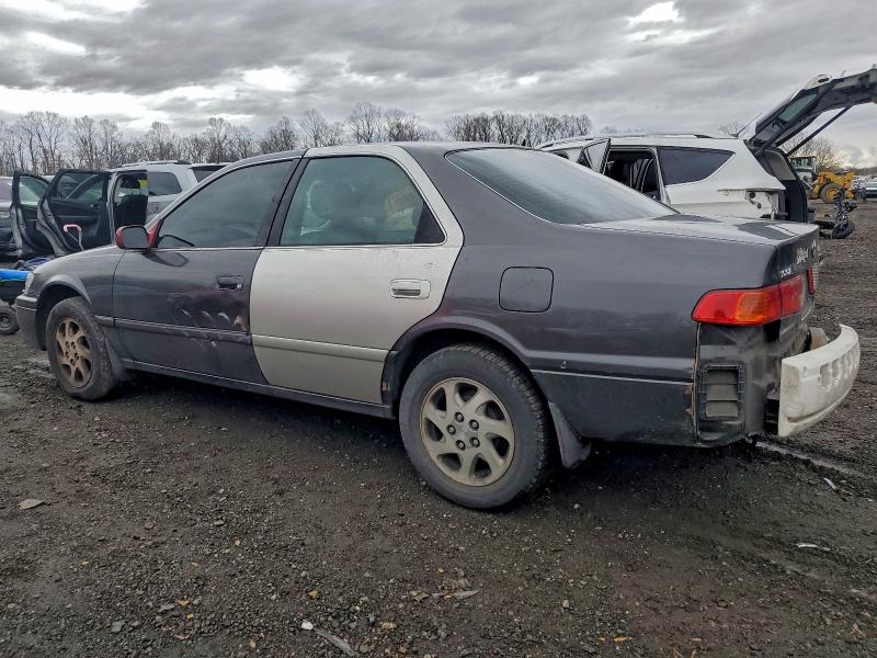 Photo 2 from auction – 2001 TOYOTA CAMRY LE with VIN JT2BG28K110540571