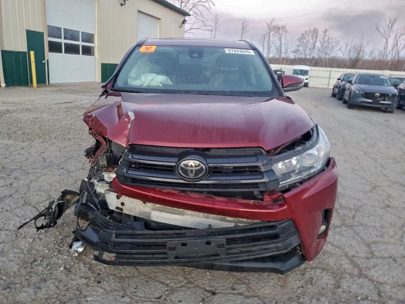 Photo 5 from auction – 2017 TOYOTA HIGHLANDER with VIN 5TDJZRFH2HS449135