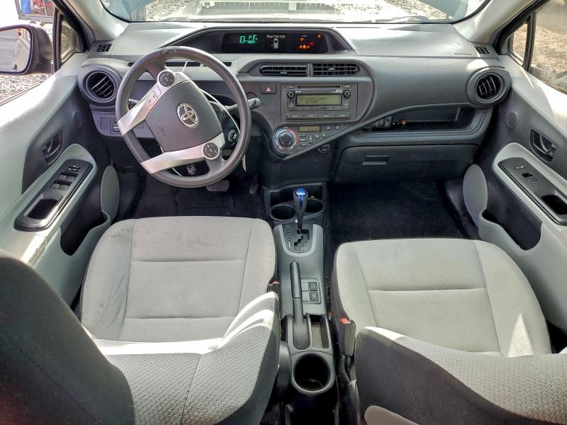 Photo 8 from auction – 2012 TOYOTA PRIUS C with VIN JTDKDTB35C1510753