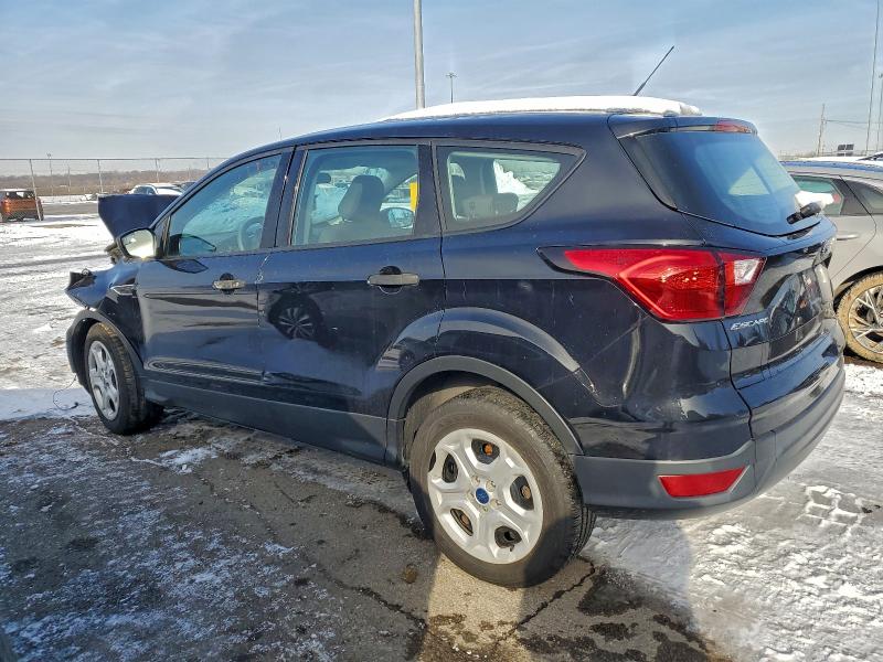 Photo 2 from auction – 2019 FORD ESCAPE S with VIN 1FMCU0F77KUB53178