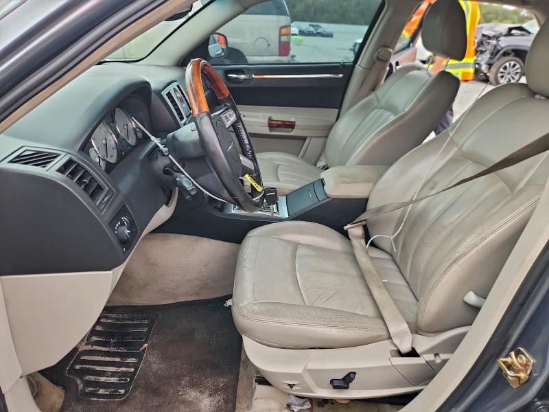 Photo 7 from auction – 2006 CHRYSLER 300C with VIN 2C3KA63H36H165687