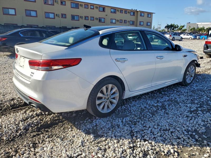Photo 3 from auction – 2018 KIA OPTIMA EX with VIN 5XXGU4L39JG189330