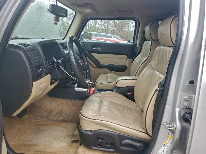 Photo 7 from auction – 2010 HUMMER H3 ALPHA with VIN 5GTMNLEP8A8100014
