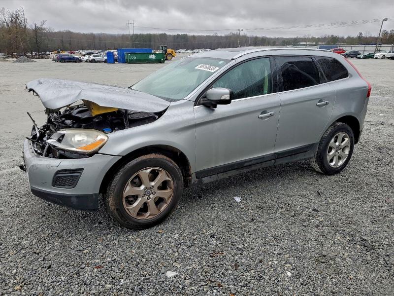 VOLVO XC60 3.2 2013 with VIN YV4952DL0D2449128 - Photo from auction
