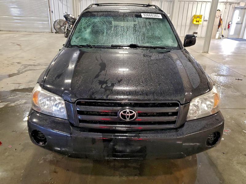 Photo 5 from auction – 2004 TOYOTA HIGHLANDER with VIN JTEEP21A440052799