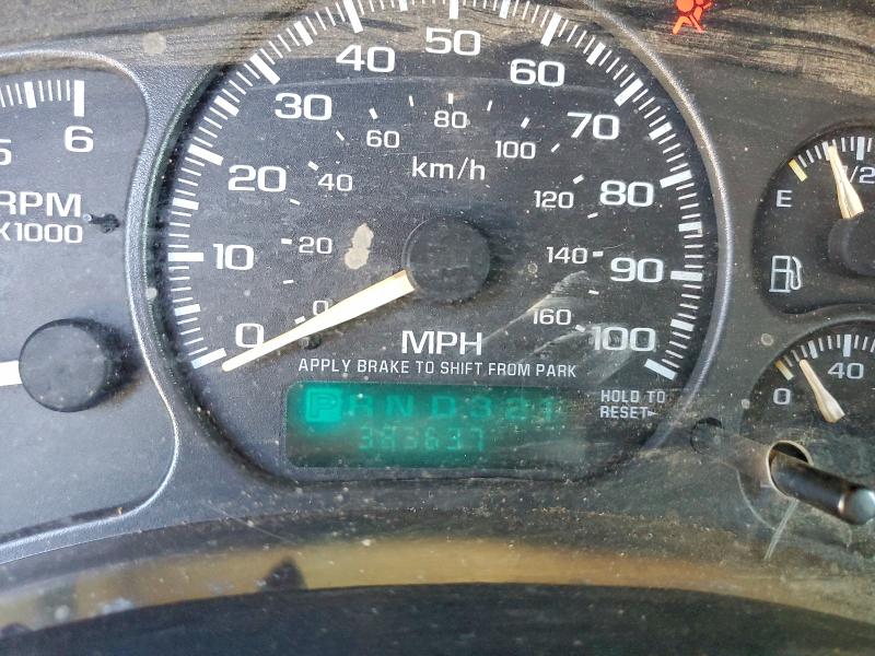 Photo 9 from auction – 2002 CHEVROLET SILVERADO with VIN 1GCHK23U32F152233