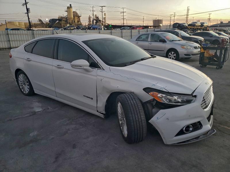 Photo 4 from auction – 2016 FORD FUSION SE with VIN 3FA6P0LUXGR106153