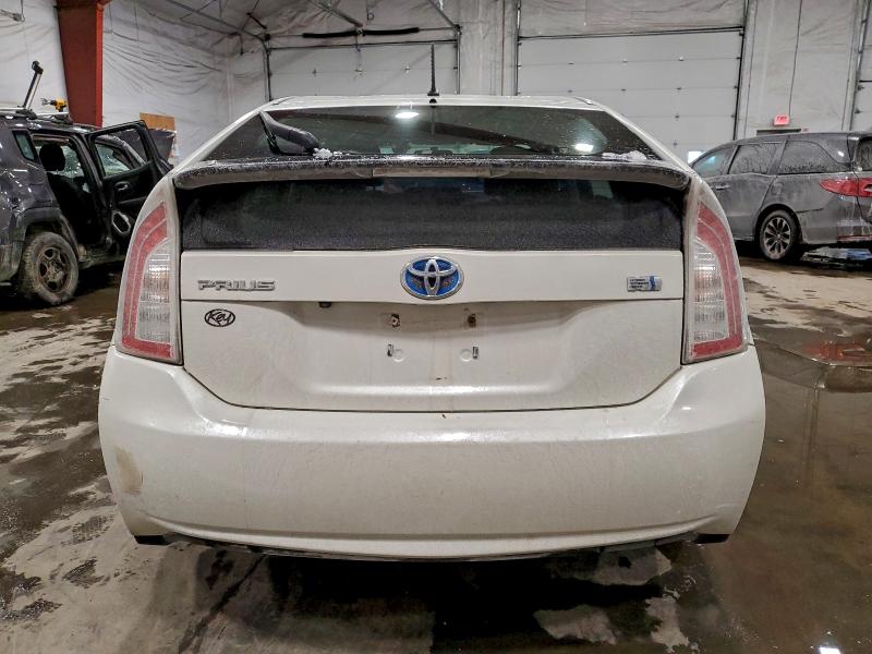 Photo 6 from auction – 2015 TOYOTA PRIUS with VIN JTDKN3DU9F0447735