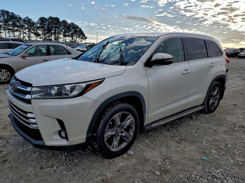 TOYOTA HIGHLANDER 2018 with VIN 5TDDZRFH0JS806752 - Photo from auction